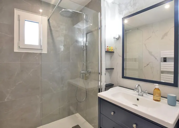 1 Bedroom Gorgeous In *